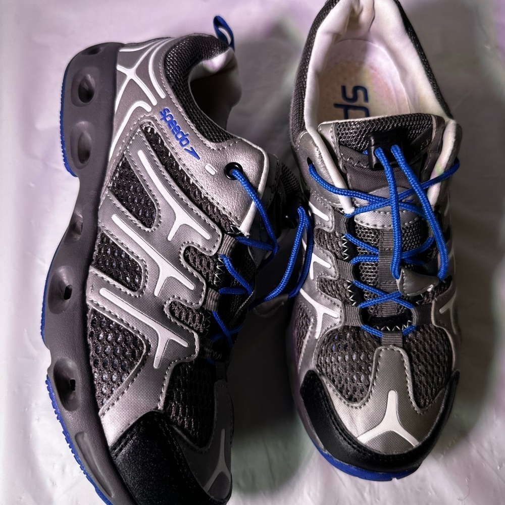 Speedo Silver and Blue Athletic Sneakers - Picture 4 of 9